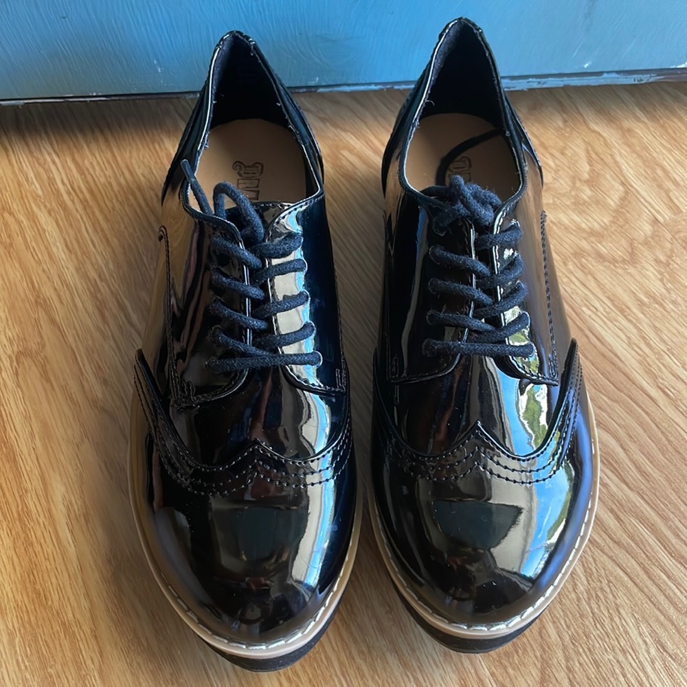 Patient Leather Oxford loafers